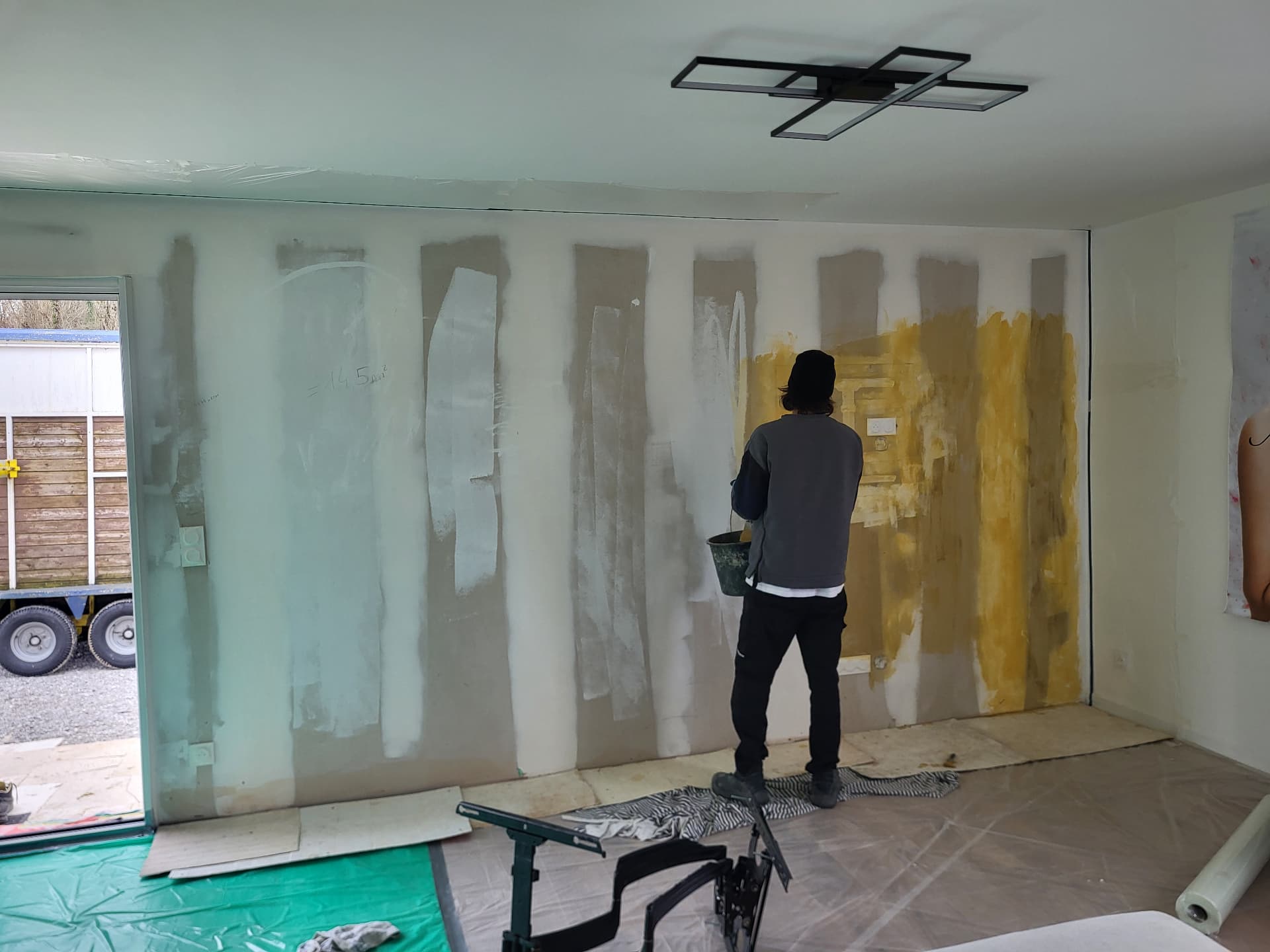 Mur intérieur en placo brut avant habillage décoratif — PierreInnovRénov, Landes